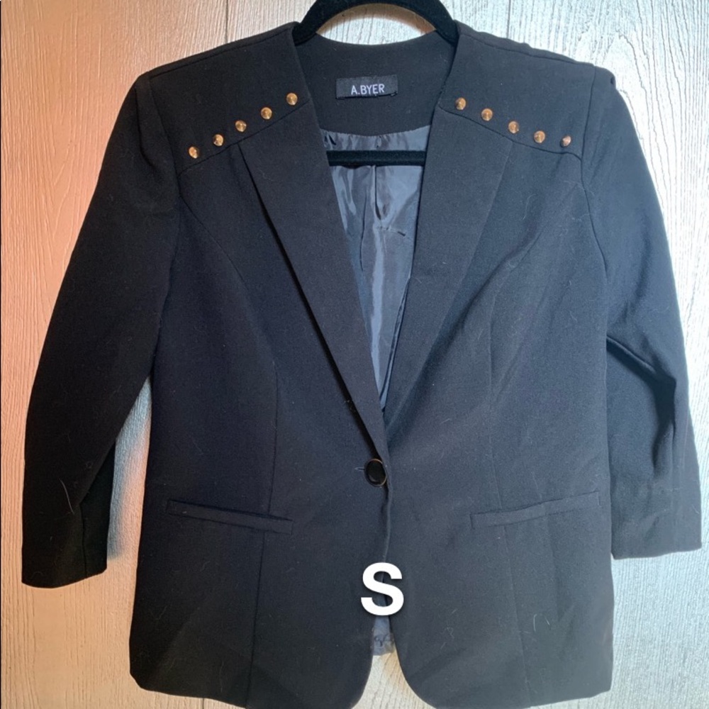 Women’s Small Blazer